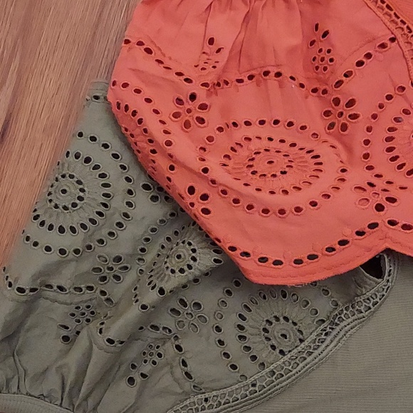 LOFT Eyelet Sleeve Tops NWT 2 Pcs - Picture 5 of 6